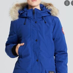 M Canada Goose Women’s Trillium Parka in Blue